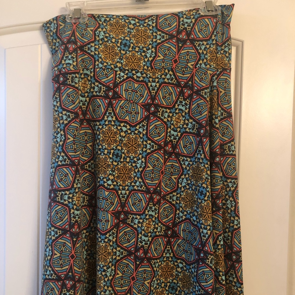 Lularoe azure skirt i. EUC